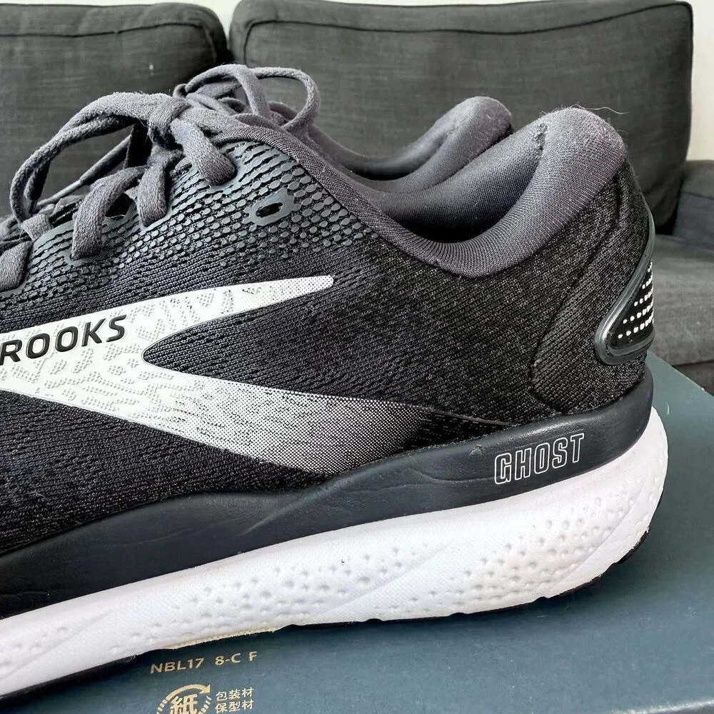 Brooks Ghost 16 Black Grey Running Shoes Women's Size 10